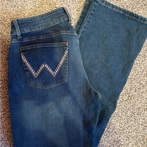 Wrangler Women's Mae Mid-Rise Boot Cut Jeans